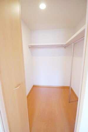 パイン・ヒルズ参番館の物件内観写真